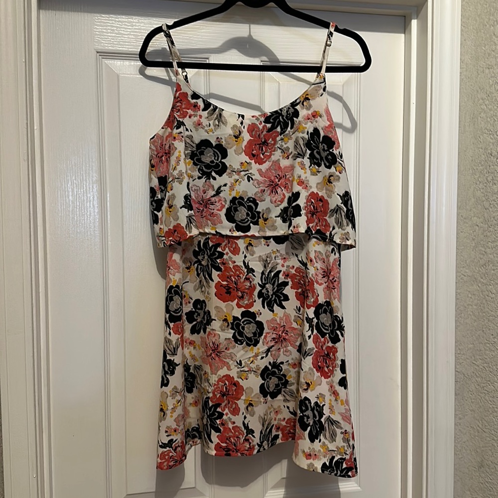 BEAUTIFUL FLORAL SUMMER DRESS
